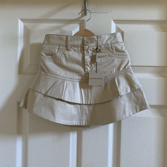 Burberry Girls Tiered Beige Mini Skirt New with Tags Size 6 / 116cm - Picture 3 of 7